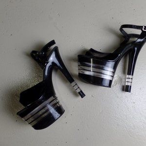 Pleaser SKY  Clear & Black Striped Platform Sandal